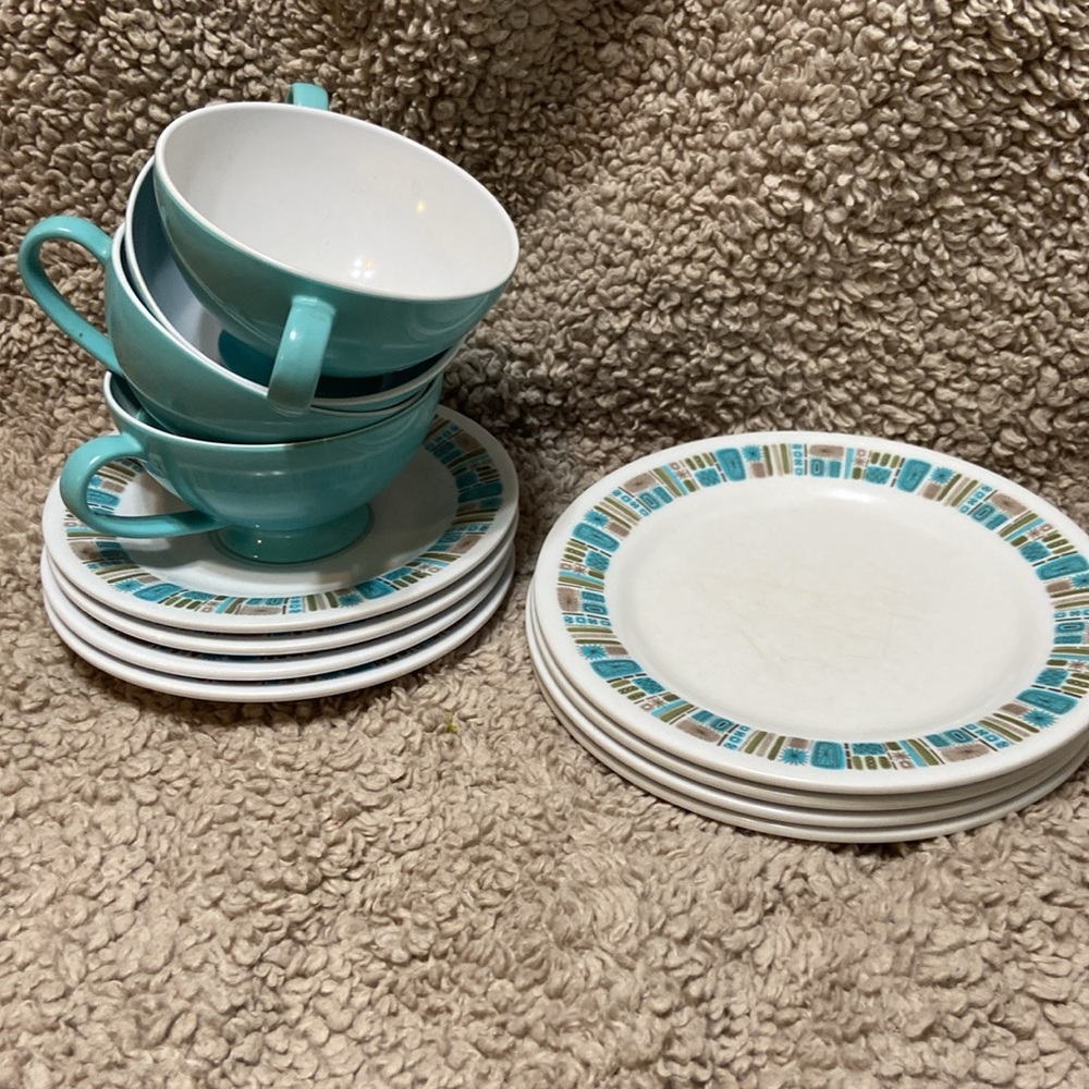 Rare Vintage “Aztec” Melmac Coffee/Tea Cups w/Saucers 8 piece 4 Bread saucers